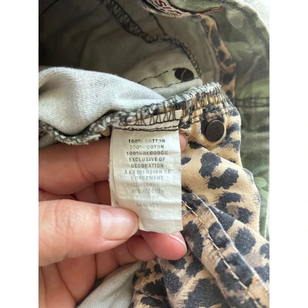 The Children's Place Girls Camo Embroidered Peace‎ Flower Pants Size 12 Green